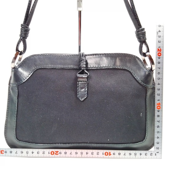 Authentic Valentino Garavani Shoulder Bag with Dust Bag - HP- Preowned - Picture 7 of 9